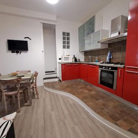 Appartamento In Centro Савона Екстериор снимка