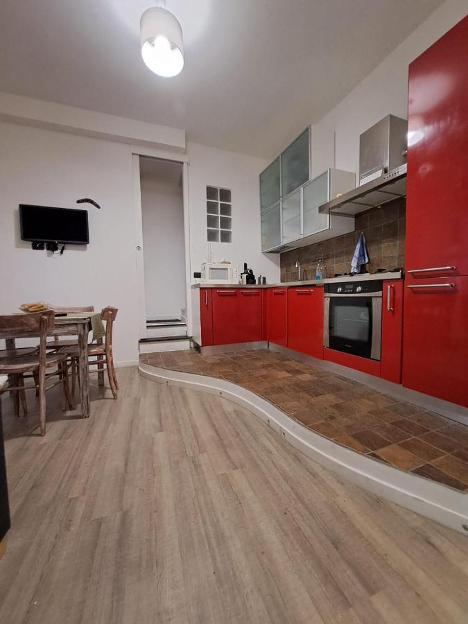 Appartamento In Centro Савона Екстериор снимка